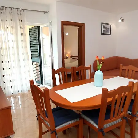 Apartament Kuzmanic *